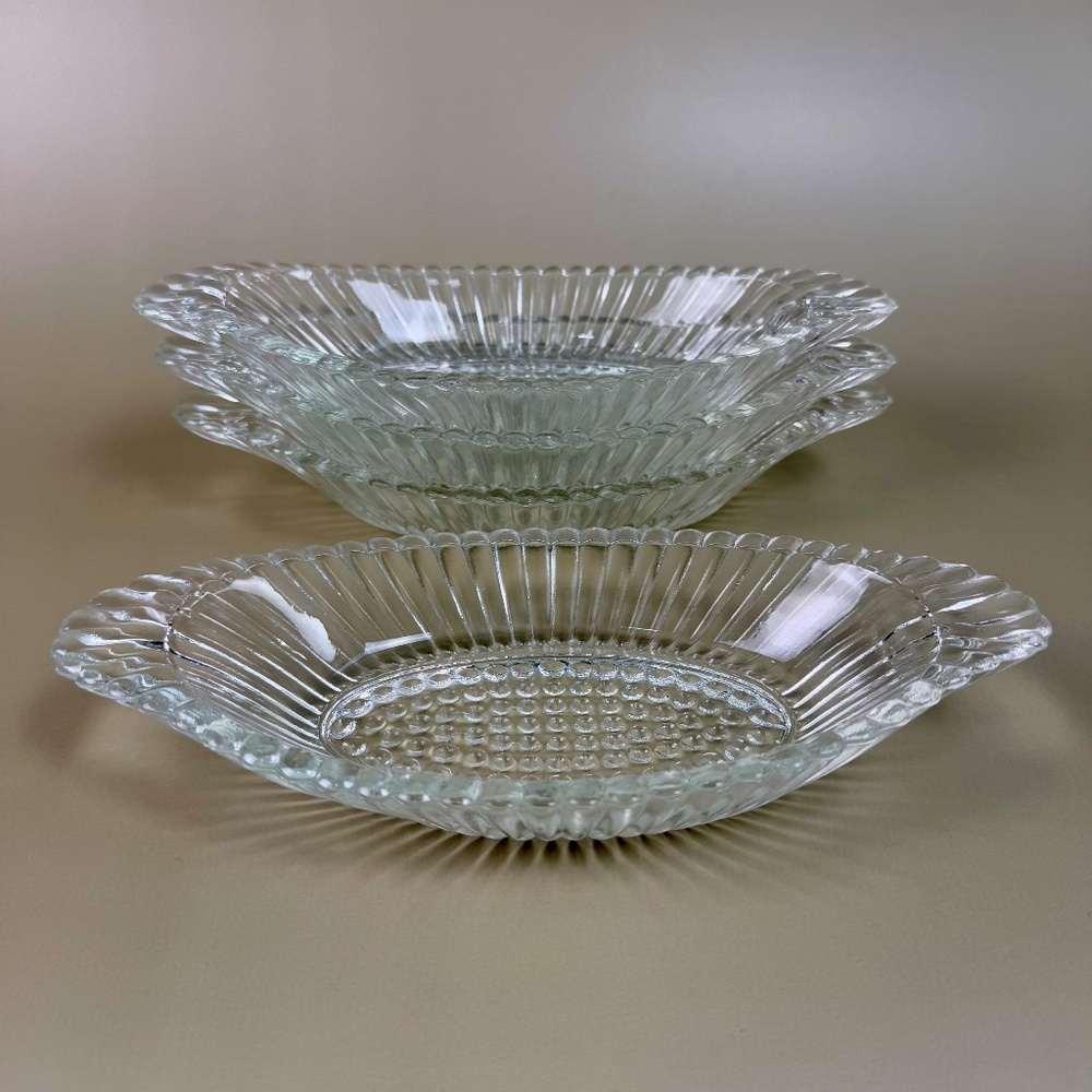 Vintage Clear Glass Dessert Bowls | Set of 4 Ribbed Oval Dishes | Mid-Century - Picture 2 of 10